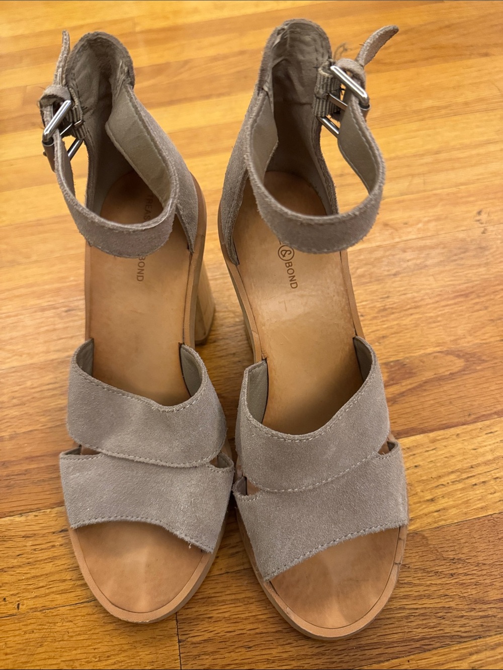 Treasure & Bond Taupe Suede Open Toe Chunky Wood Block Heel Sandal 7.5